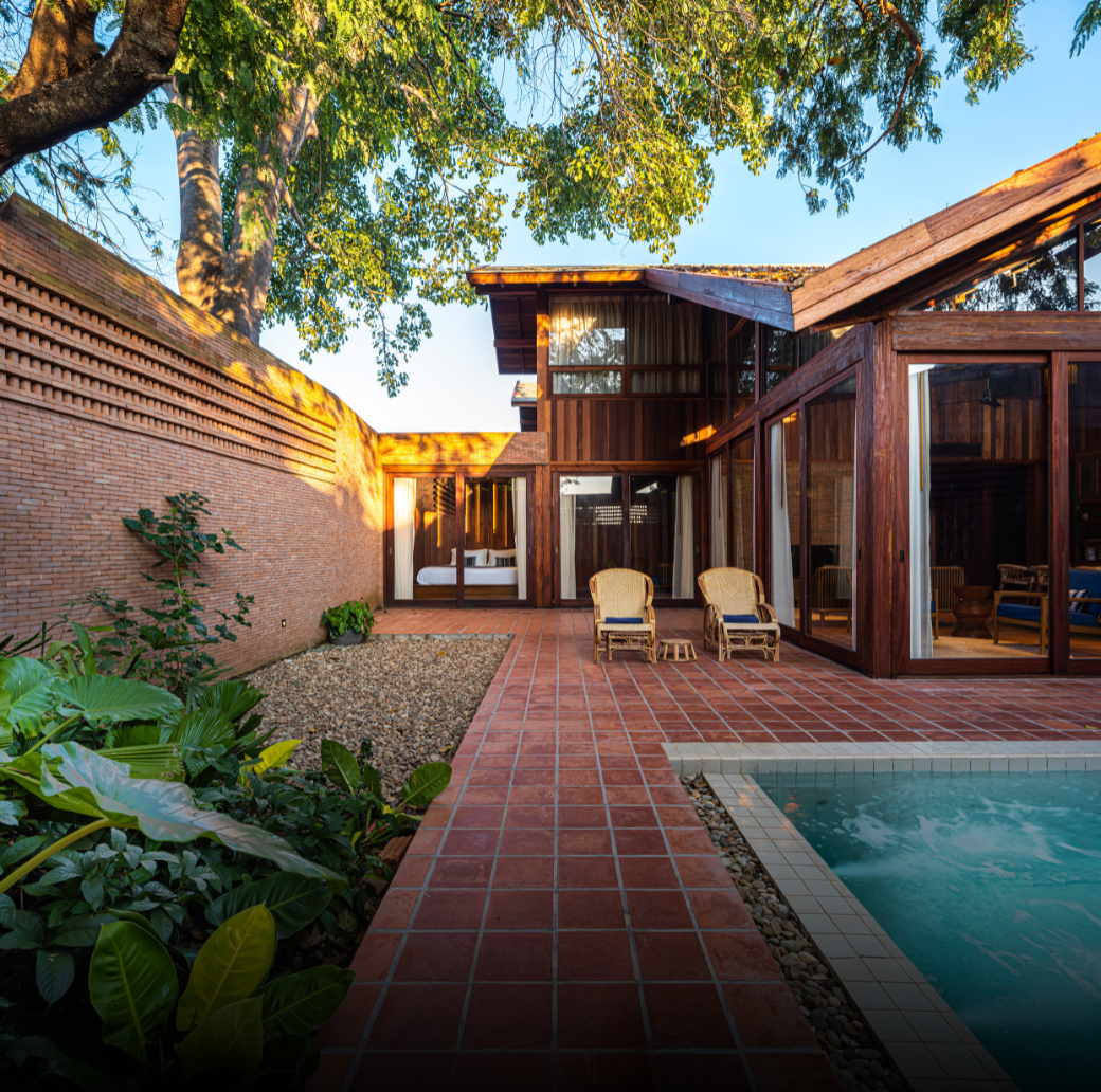Private Villa, Shared Memories