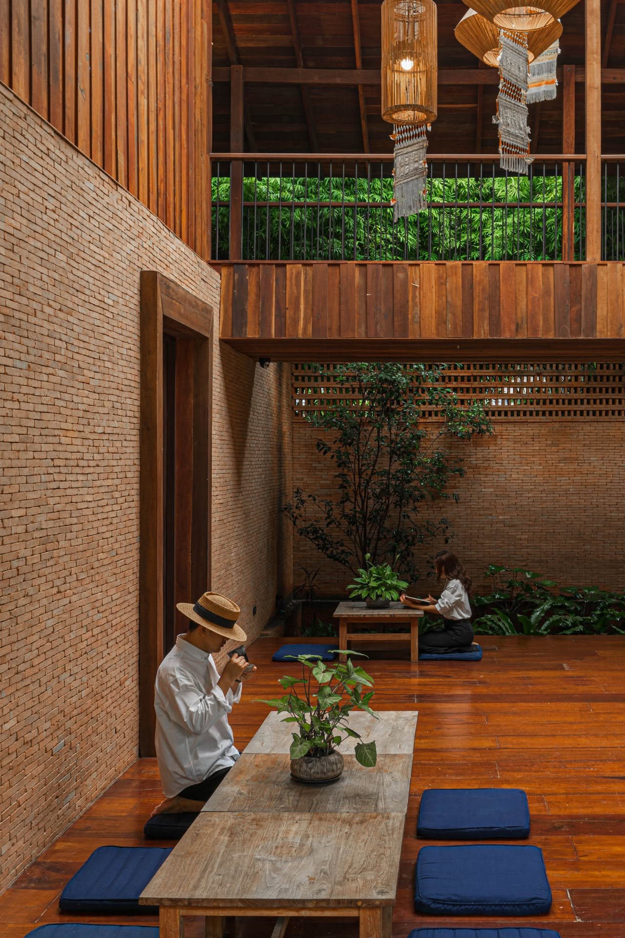 Athita Chiang Saen: Living Architecture That Respects Its Roots — photograph 5